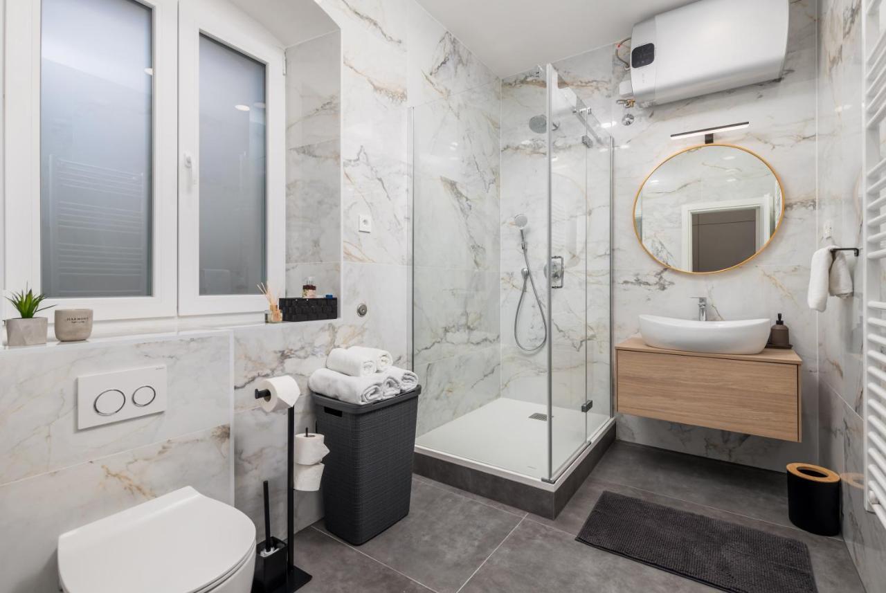 Area2 Center Luxury Apartment 리예카 외부 사진