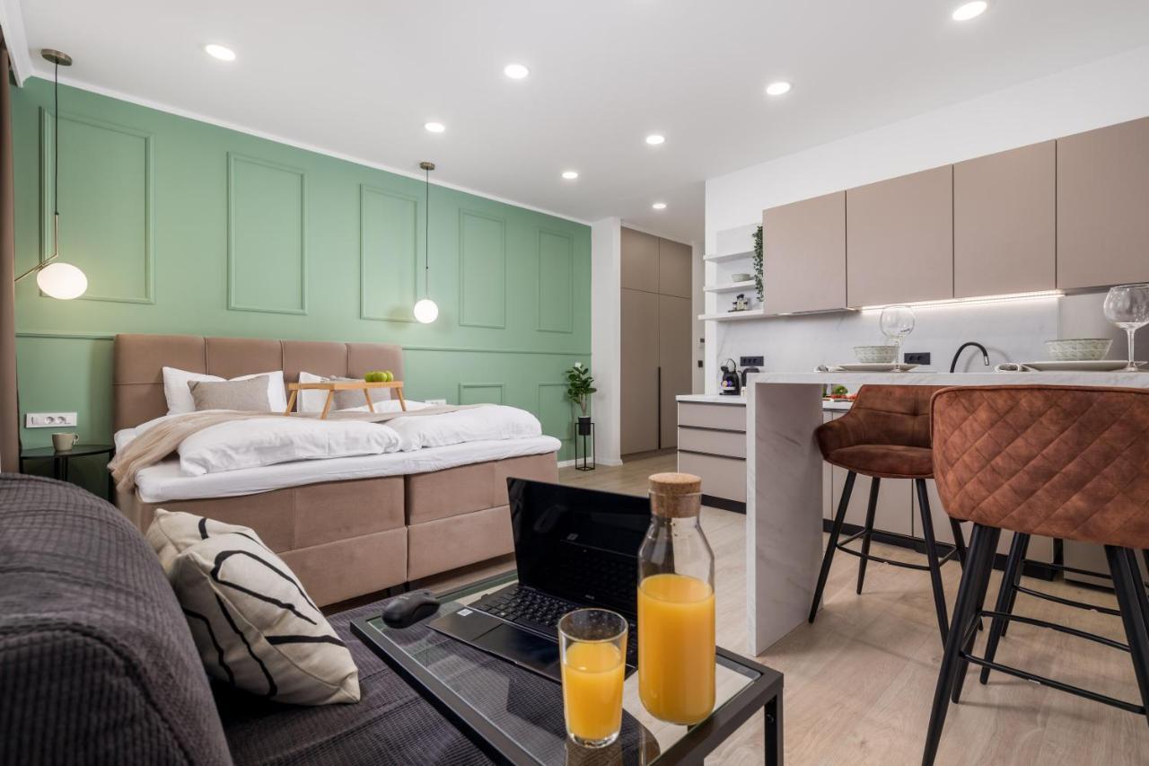 Area2 Center Luxury Apartment 리예카 외부 사진