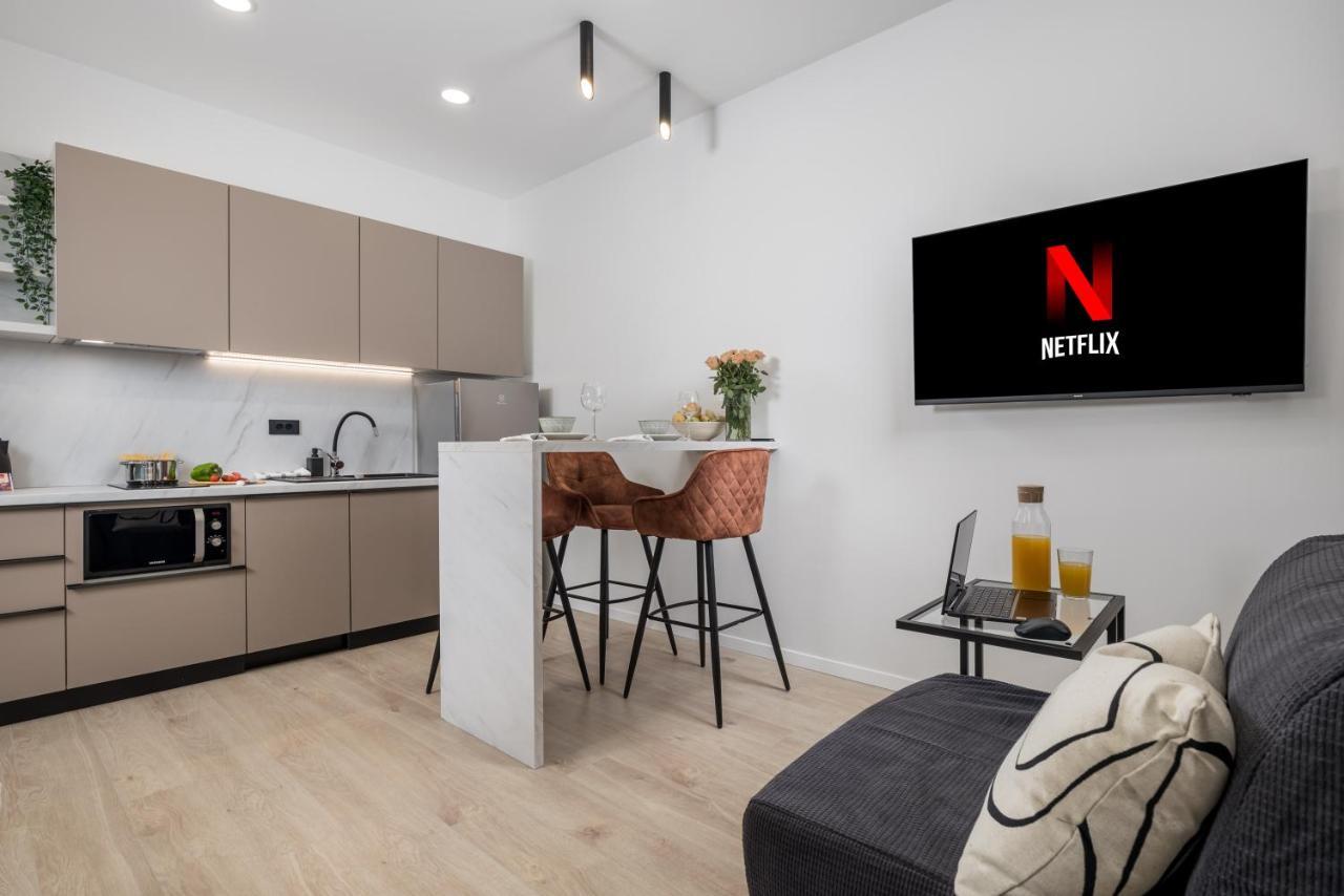 Area2 Center Luxury Apartment 리예카 외부 사진